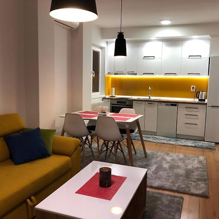 Ole Apartment I - In The City Center Skopie Exterior foto